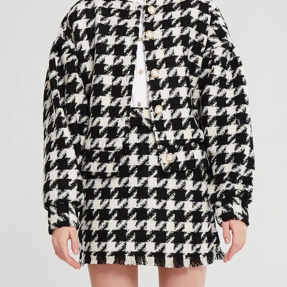 Storets Lori Houndstooth Jack & Skirt Set in Black - Picture 4 of 16